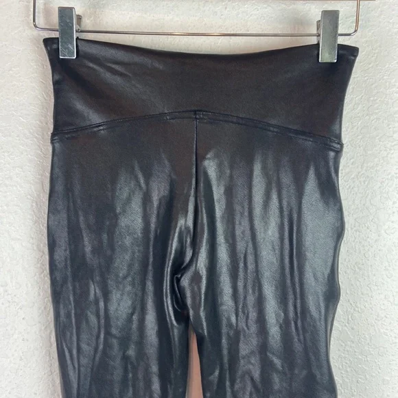 Perfect SPANX FAUX LEATHER LEGGINGS BLACK - Picture 7 of 8